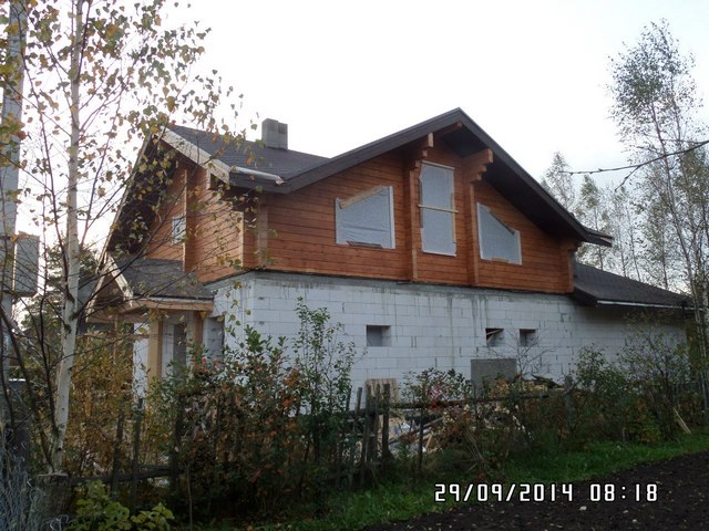 Комбинированный дом из пеноблока и бруса
